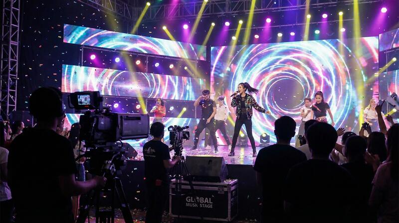 心糖logoMV拍摄视频：舞台灯光下的音乐梦想